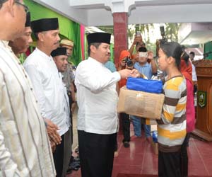 Bupati Amril Minta Masyarakat Dukung Camat yang Baru Dilantik